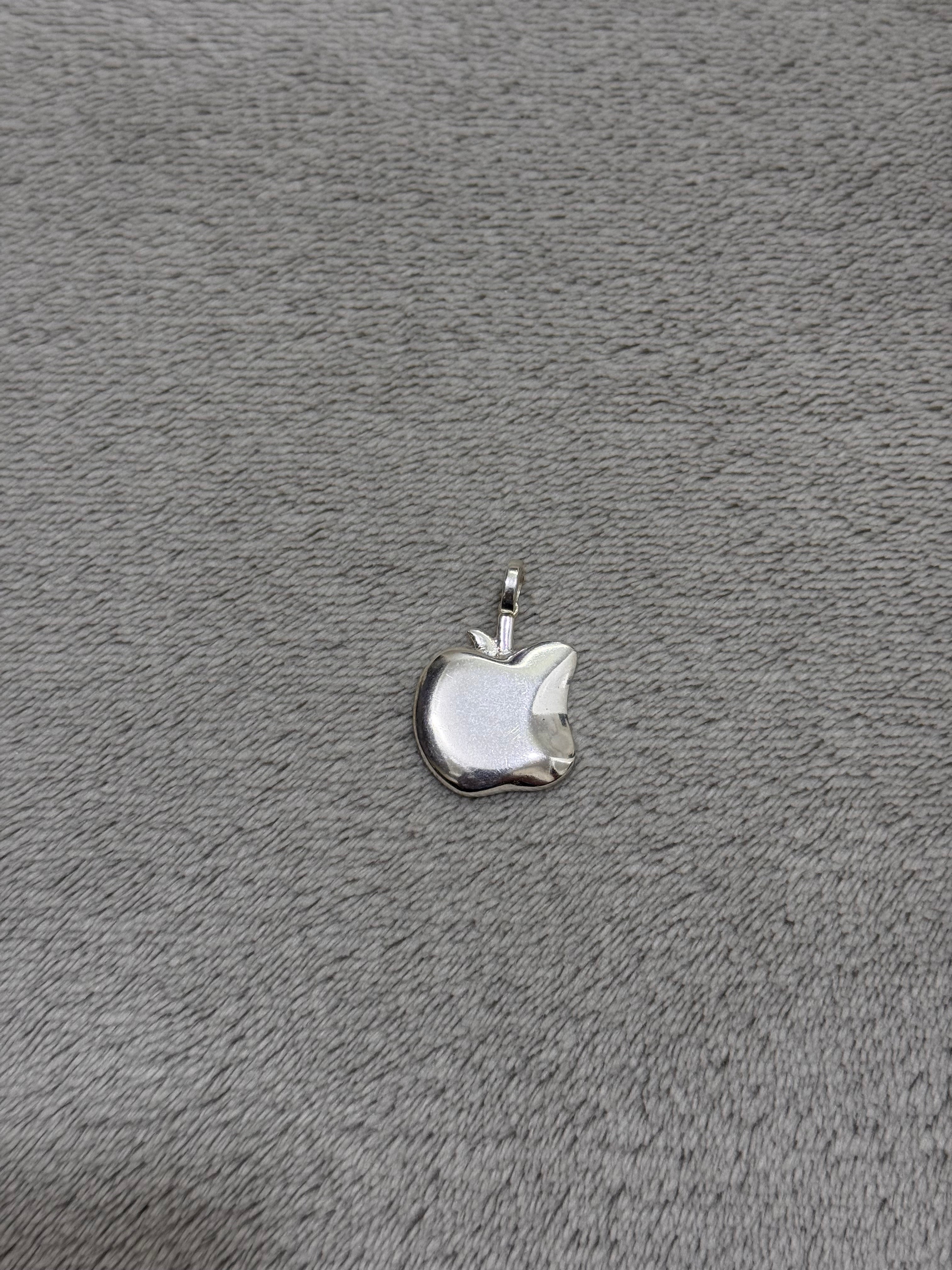 Apple piece