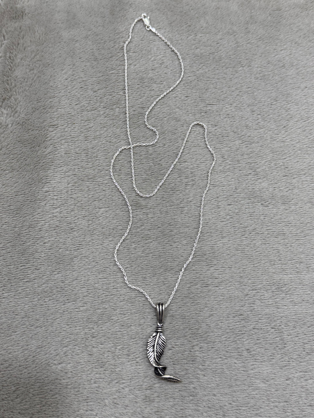 Tree leaf necklace
