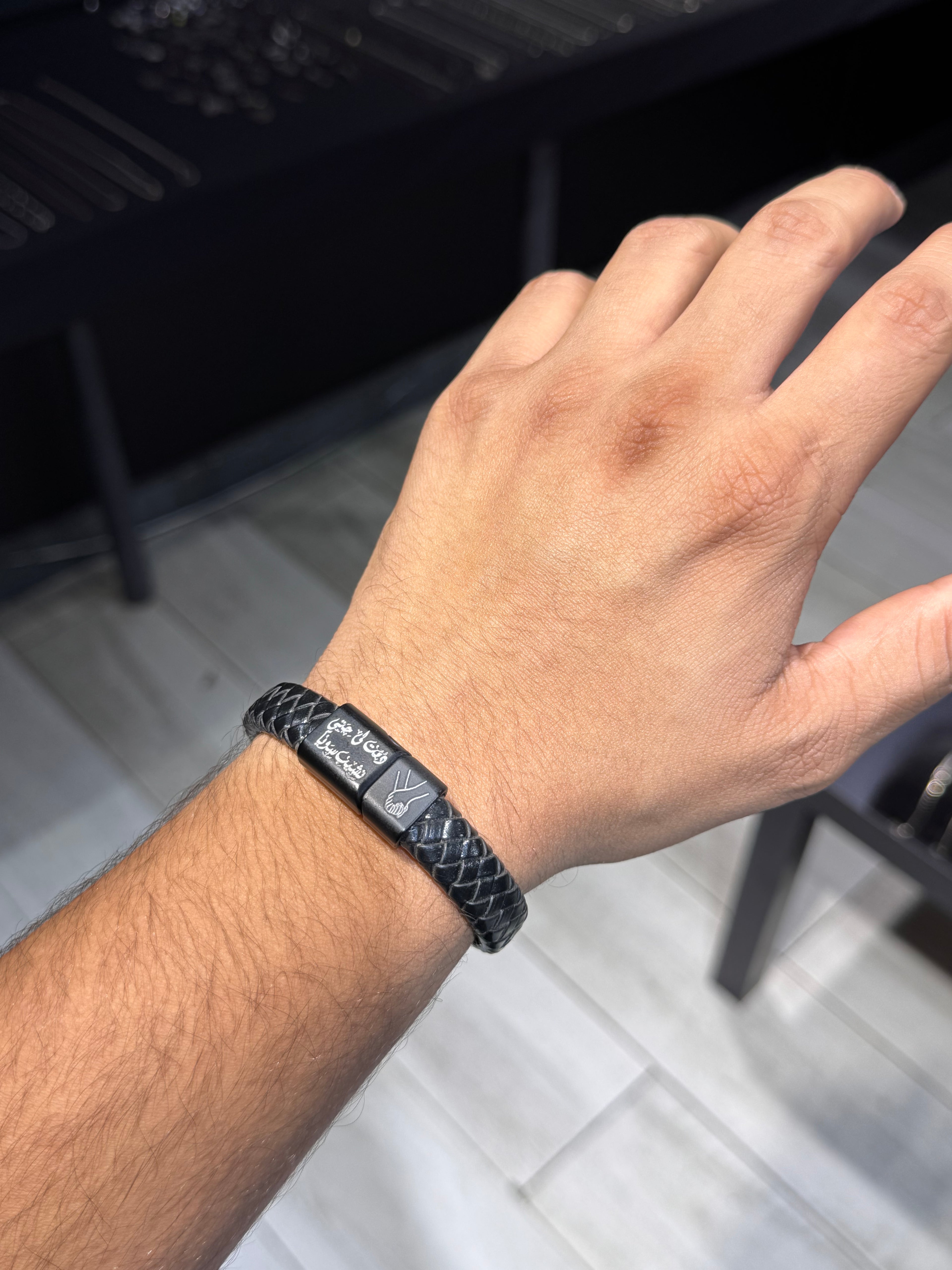 Natural leather bracelet with stainless steel lock